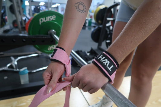 Can Lifting Straps Make a Difference in Your Gym Workouts? - STORE TWH