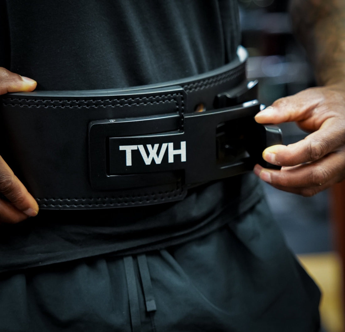 The Benefits of Wearing a Lifting Belt for Heavy Squats - TWH