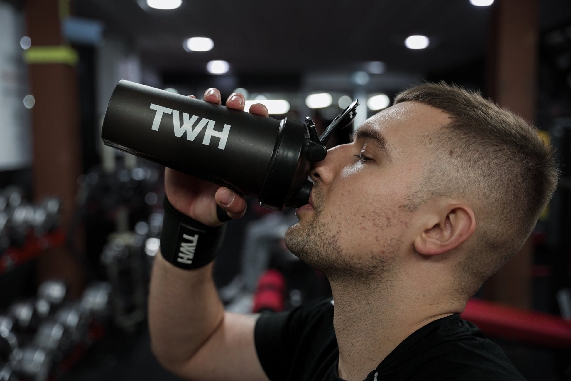 SHAKER BOTTLE(600ml) - STORE TWHShaker Bottle